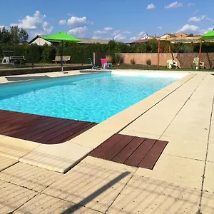  Hébergement de vacances Mas Du Droulet Piscine Chauffée